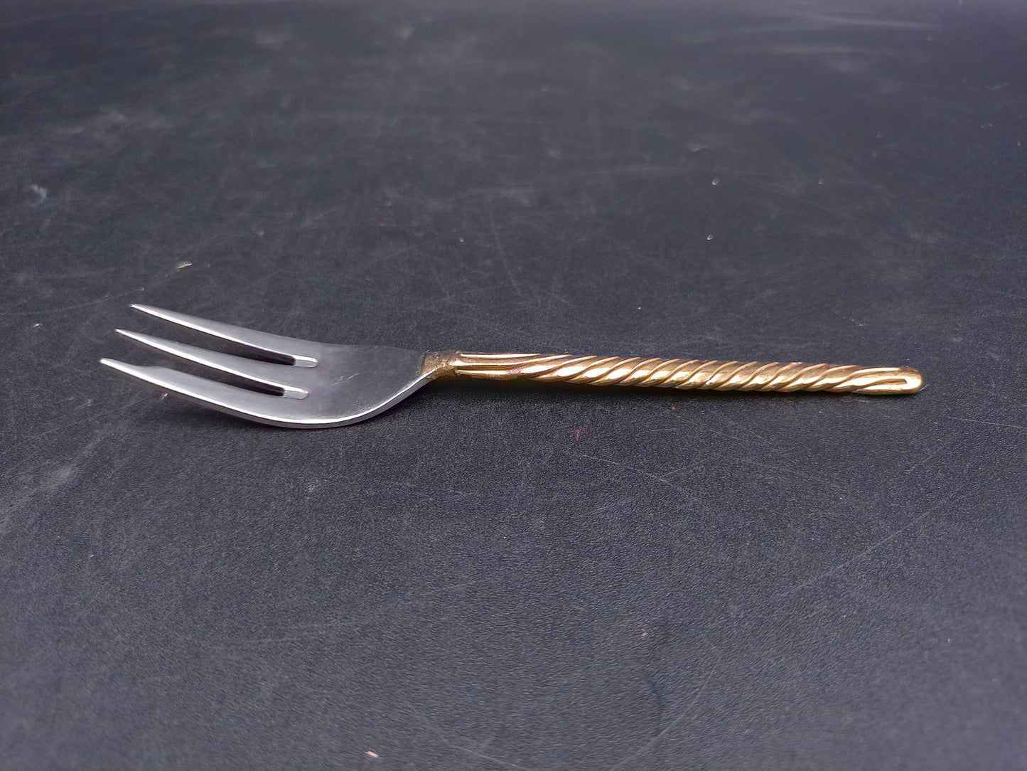 Group of 5 Decorative Dinner Cake Forks Gold Colored Vintage
