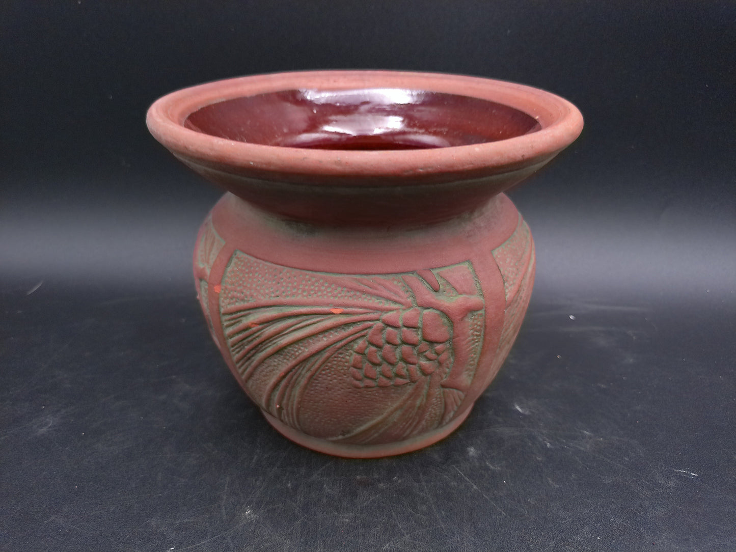 Peters & Reed Moss Aztec Pine Cone Vase Vintage