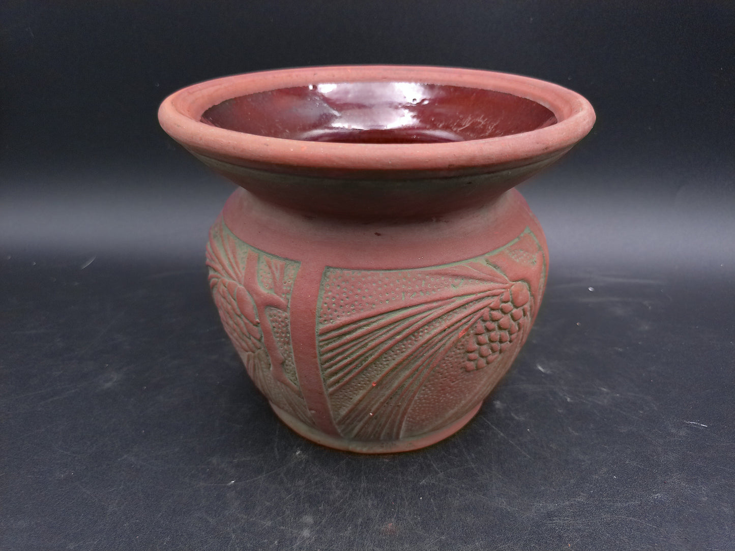 Peters & Reed Moss Aztec Pine Cone Vase Vintage