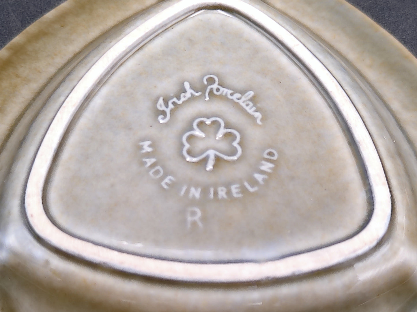 Wade Irish Porcelain 4" Triangle Ashtray Farm Scene Made in Ireland Lot of 2