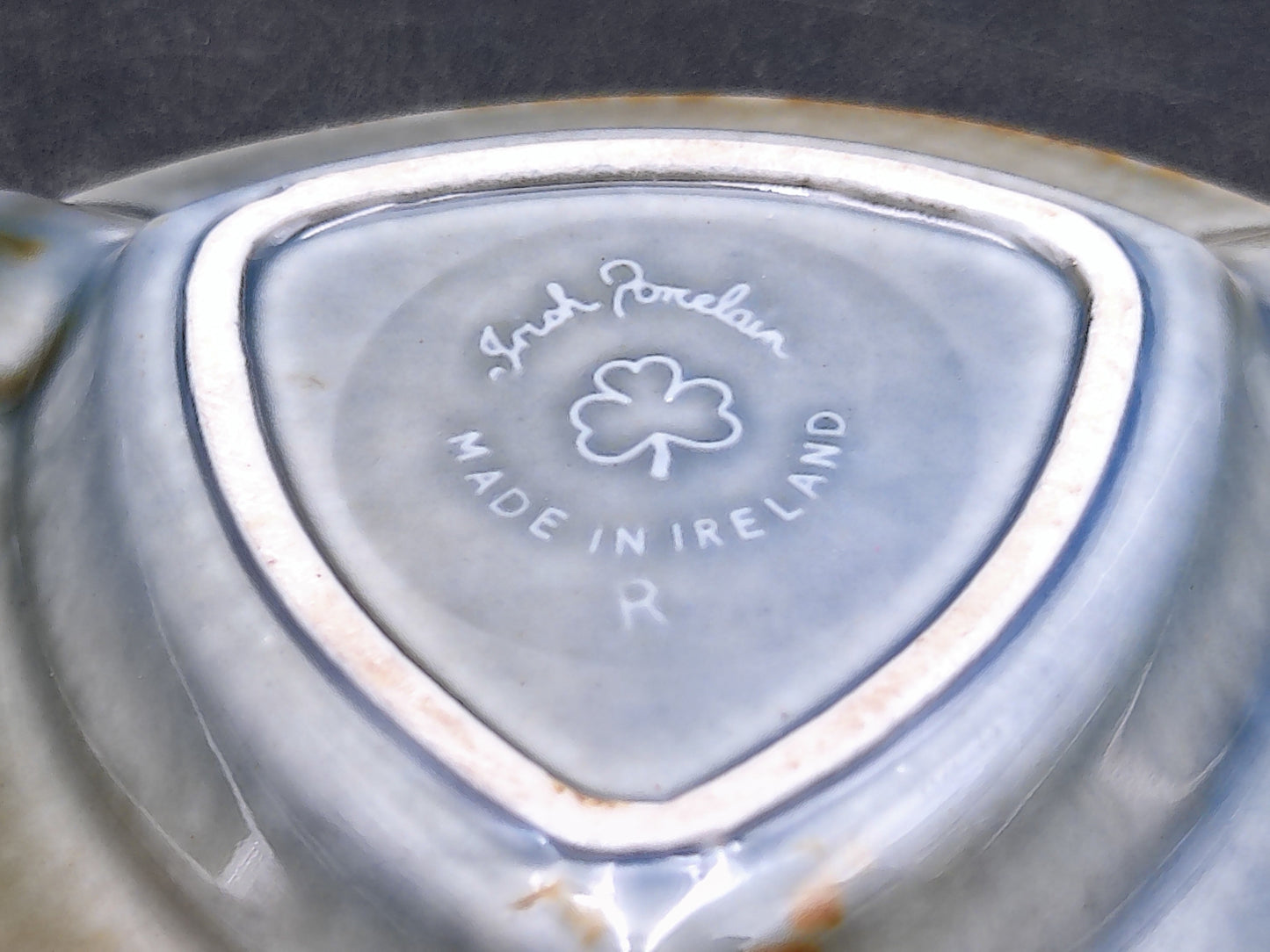 Wade Irish Porcelain 4" Triangle Ashtray Farm Scene Made in Ireland Lot of 2