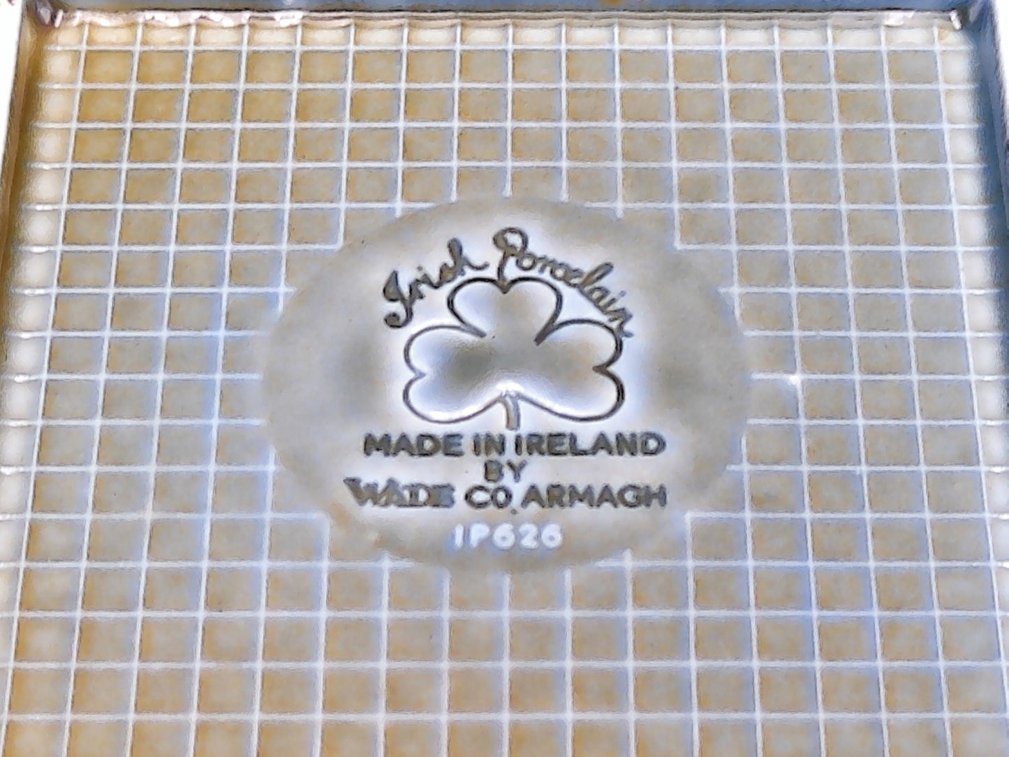Wade Armagh Co  Irish Porcelain Ashtray Farm Scene Made in Ireland  IP626