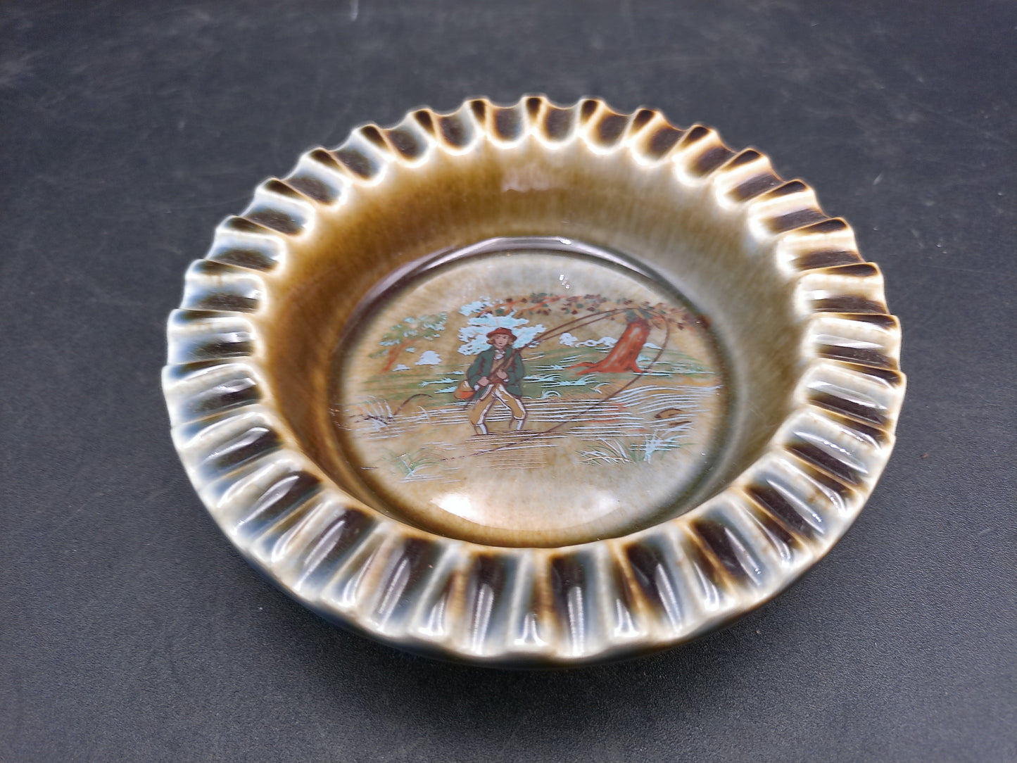 Wade Armagh Co  Irish Porcelain Set of 2 Ashtray Farm Scene Made in Ireland