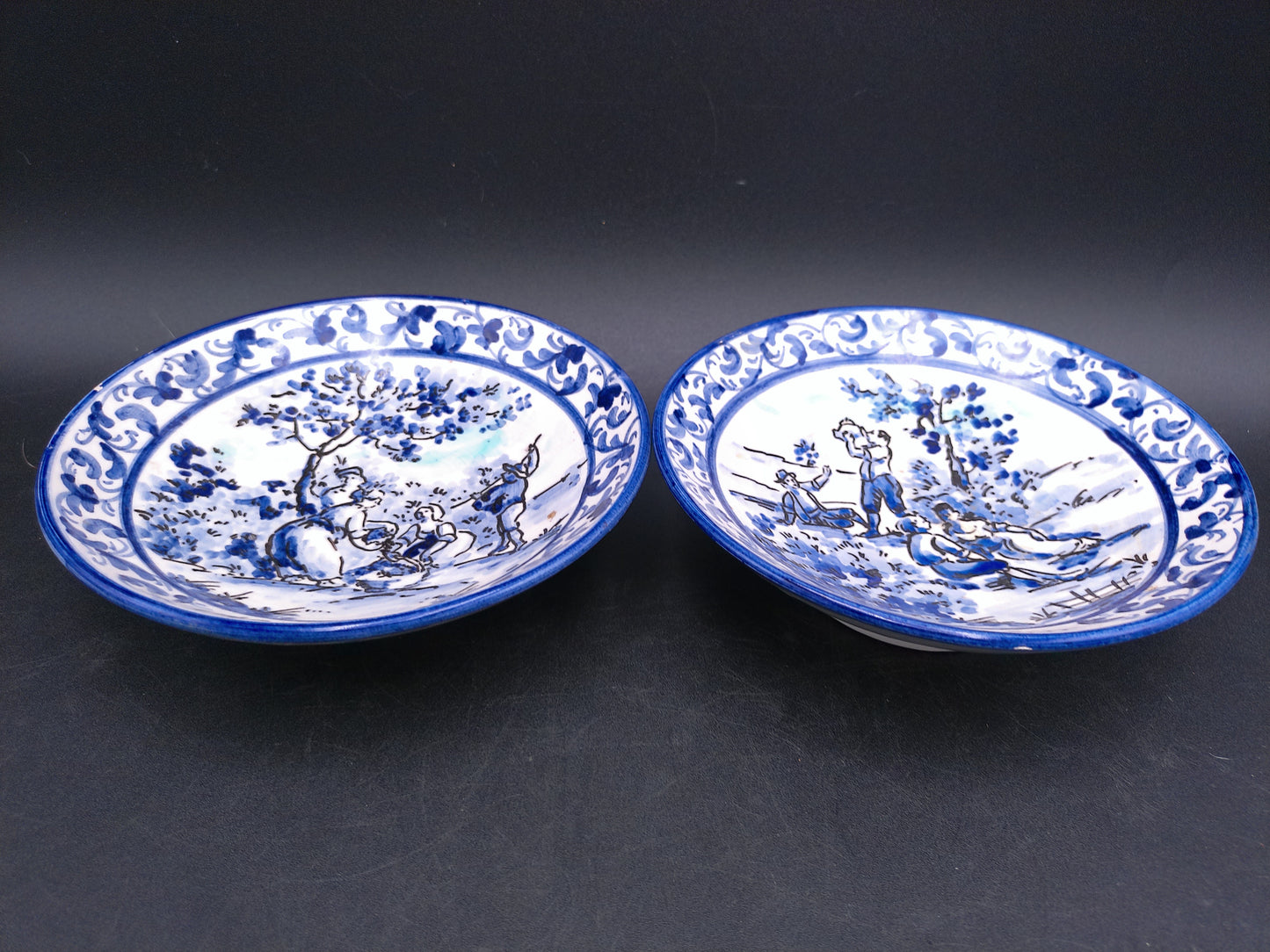 Decorative Plates Made in Italy Luglio and Novembre Set of 2