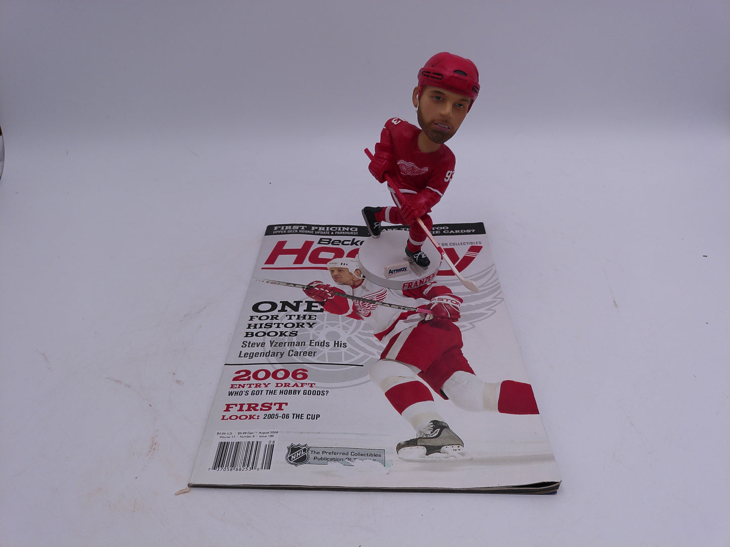 Franzen #93 Detroit Red Wings Bobblehead with 2006 Magazine