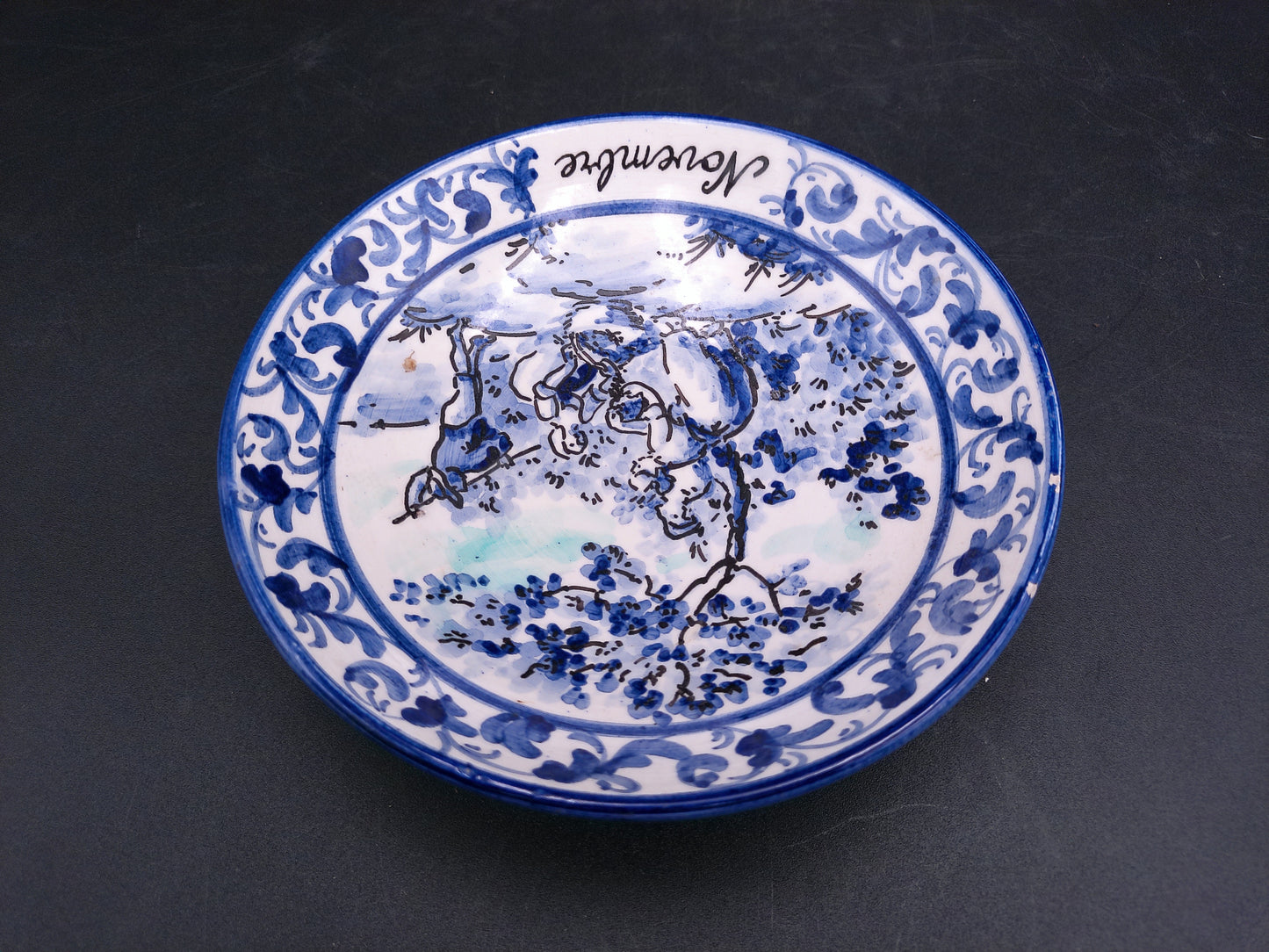 Decorative Plates Made in Italy Luglio and Novembre Set of 2